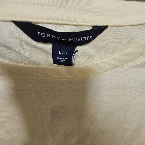 281 NWT Tommy Hilfiger shirt - Picture 3 of 4